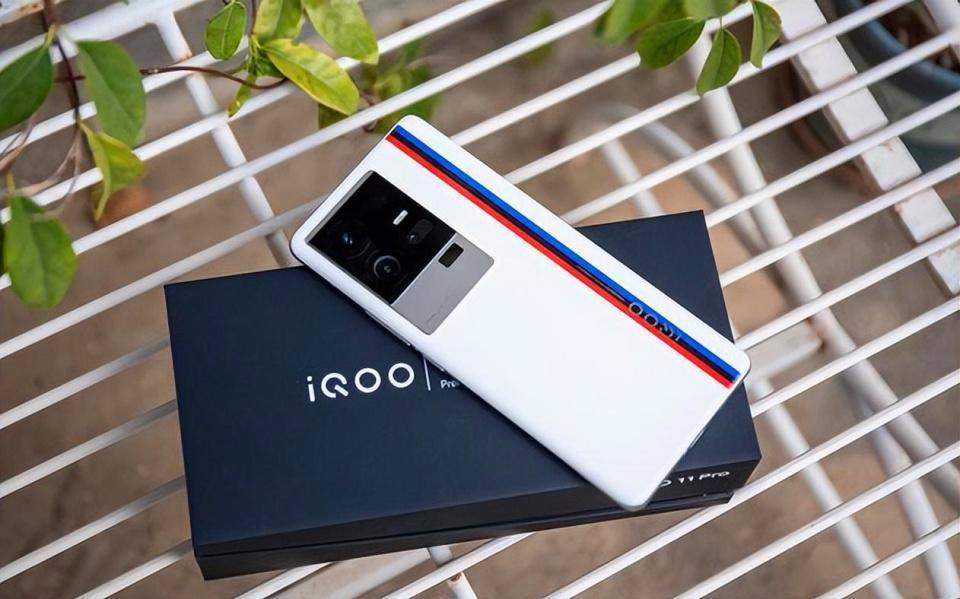 选机"一步到位":目前这4款,"华为"和"vivo"谁可行?_用户_手机_游戏