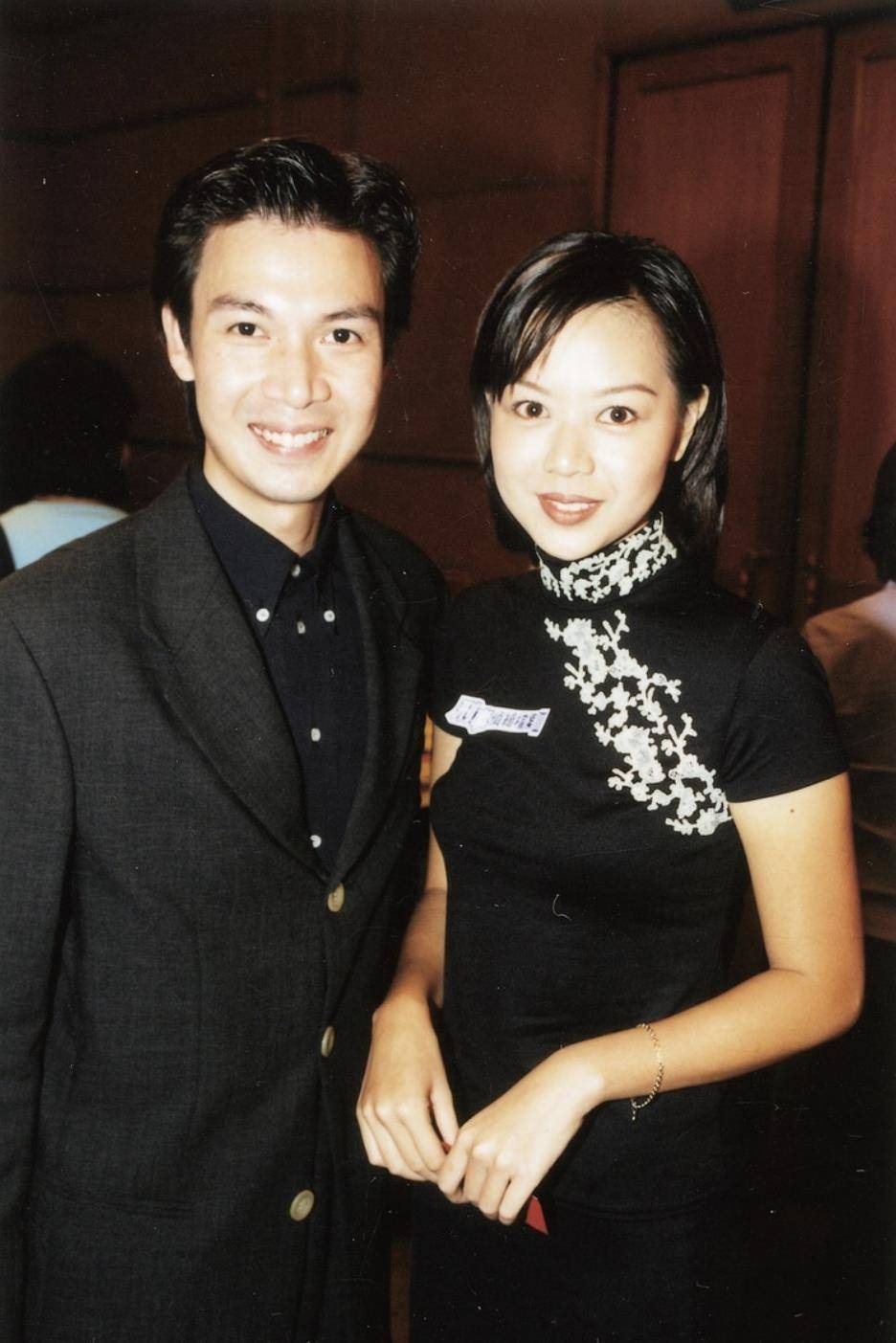 在剧中他们是一对cp,两人假戏真做,在和傅明宪分手之后,梁荣忠火速和