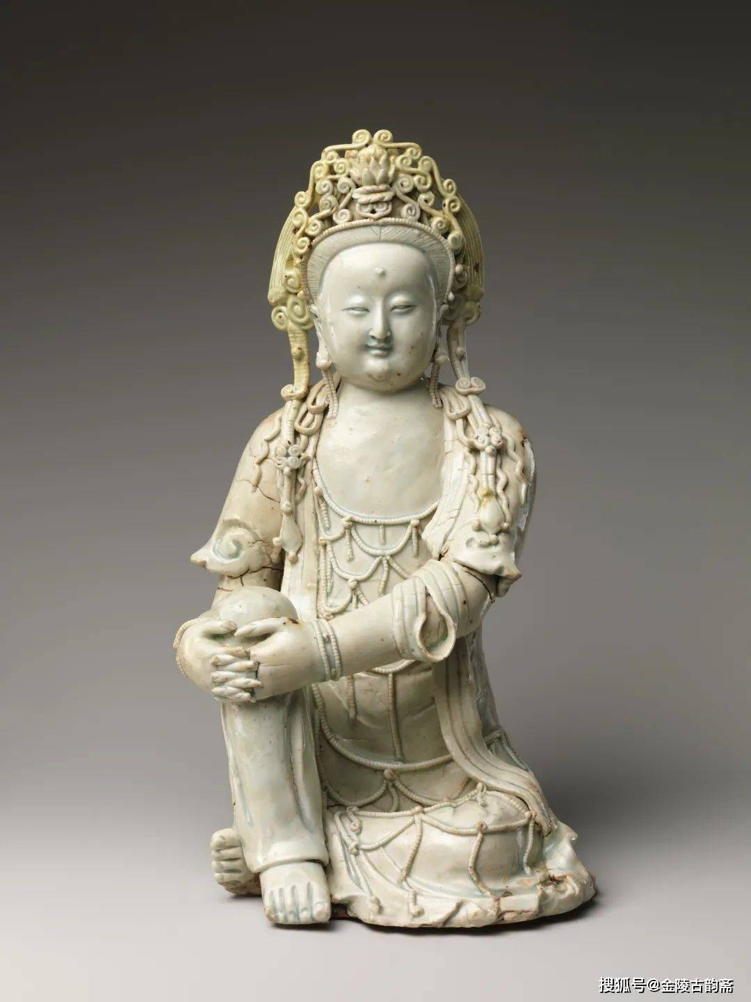 元 景德镇窑青白瓷菩萨像 | 大都会博物馆藏除此之外,何朝宗个人的