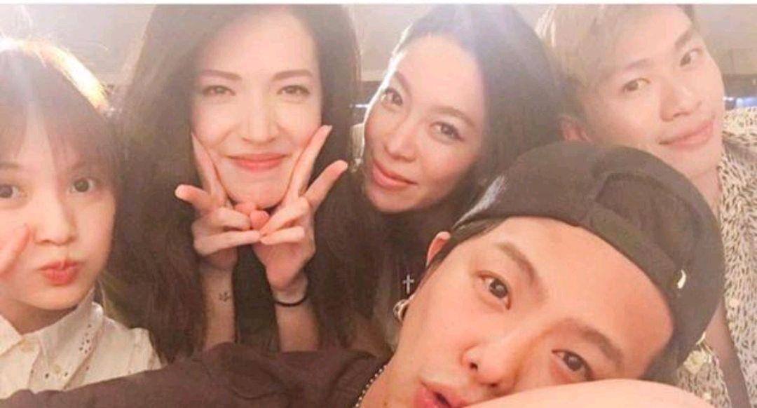 杨丞琳送黄鸿升最后一程后,再发文:我会放下难过.