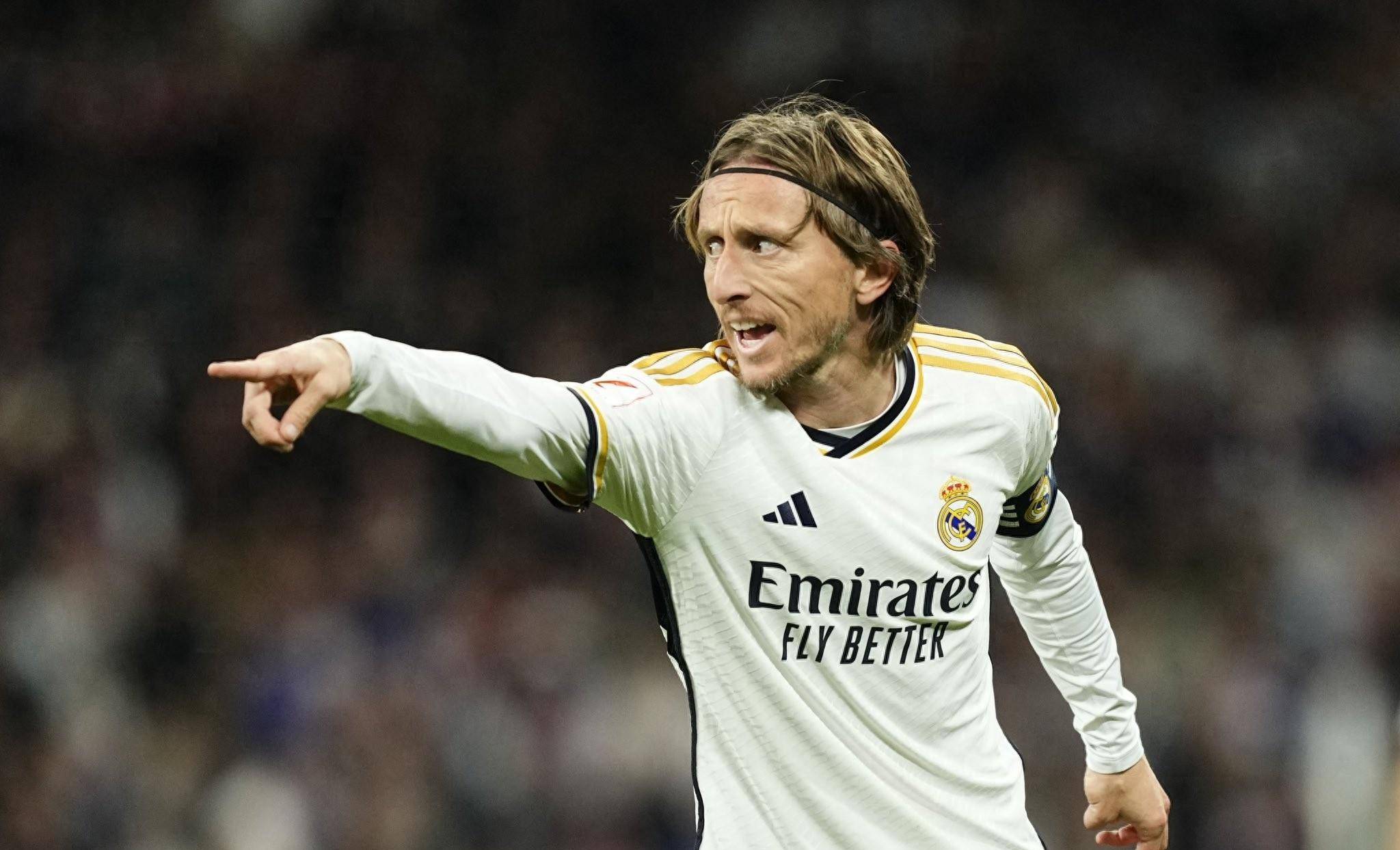 西媒:莫德里奇对自己在皇马的现状很失望,他想获得更多机会_比赛_替补