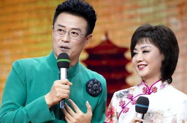 李胜素的未来似乎充满了未知,无论是她的艺术生涯还是她的人际关系.