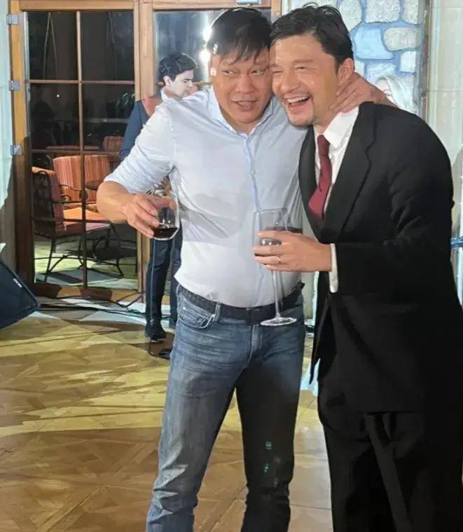 谢晖和妻子举行情人节婚礼,前妻佟晨洁闺蜜和范志毅林栋甫等参加_血统