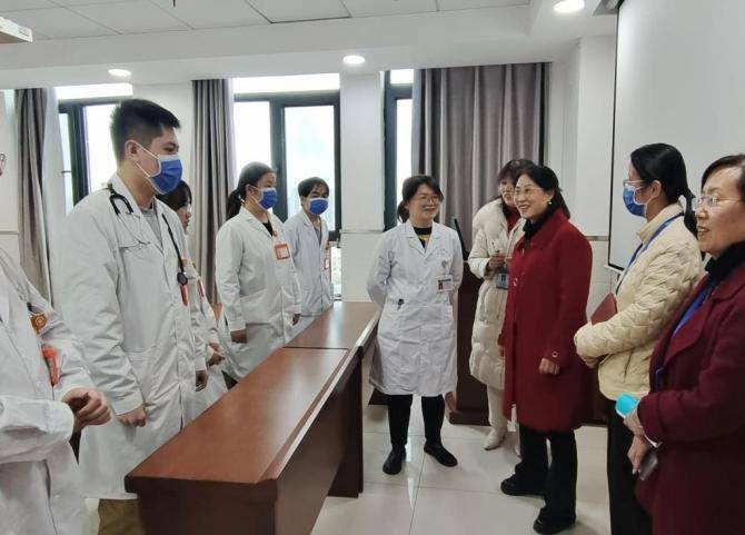 新春情暖!南华医院教学科研部走访慰问节后返岗学生