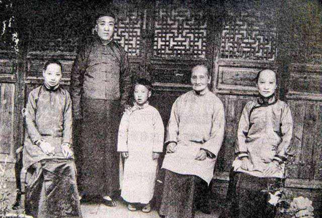 "民族魂"鲁迅55岁因病去世,后代子女如今何在?_周海婴_许广平_周令