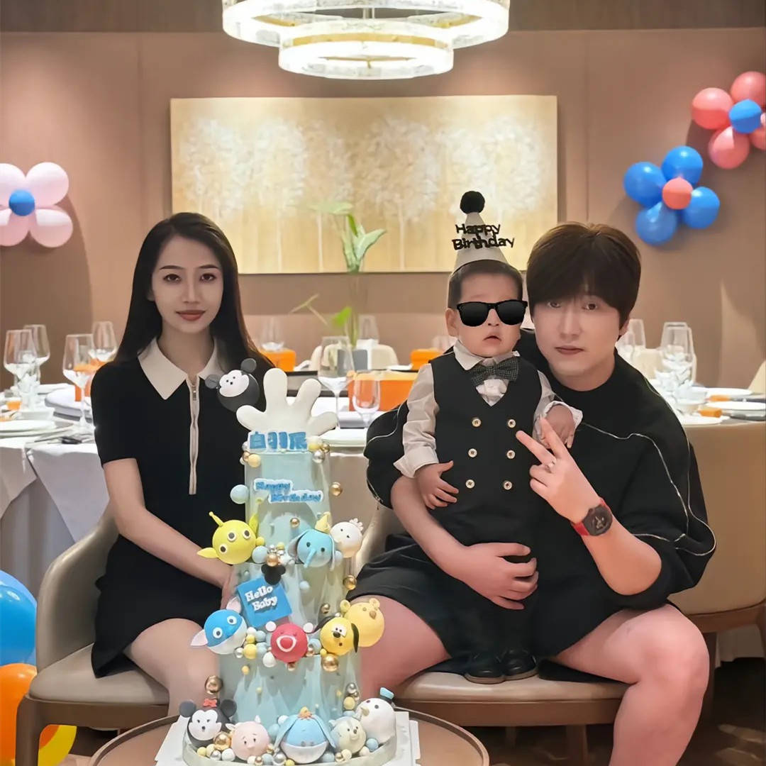 网红白冰斥资7000万再次购买豪宅,曝装修2000万,真假性惹猜疑_网友