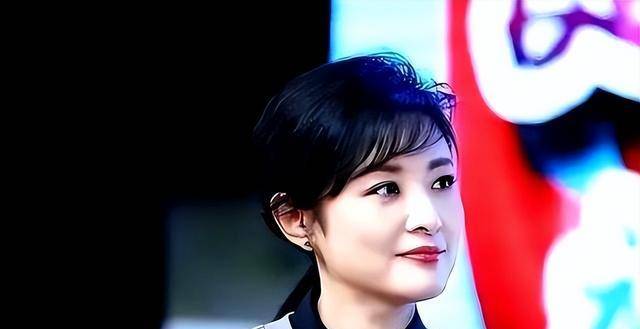 从央视一姐到央企董事长,跟董卿走上了截然不同的两