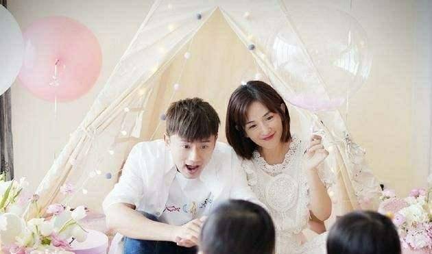 像是之前谢娜和张杰外出散步的画面,就