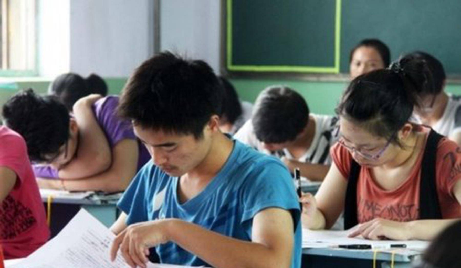 王百洋是在哈三中读的高中,这所学校升学率甚至不输衡水中学,可以说