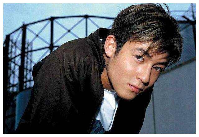 电脑维修员曝光1400张照片,揭露明星隐私,网友疯传._人生_陈冠希_风波