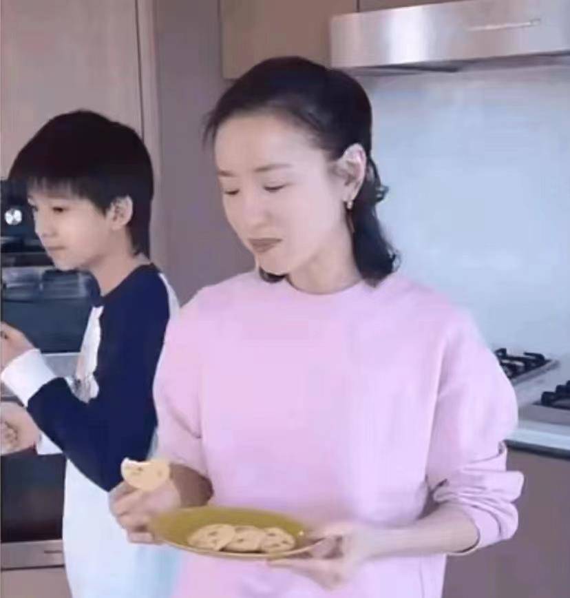 董洁家中做甜点!