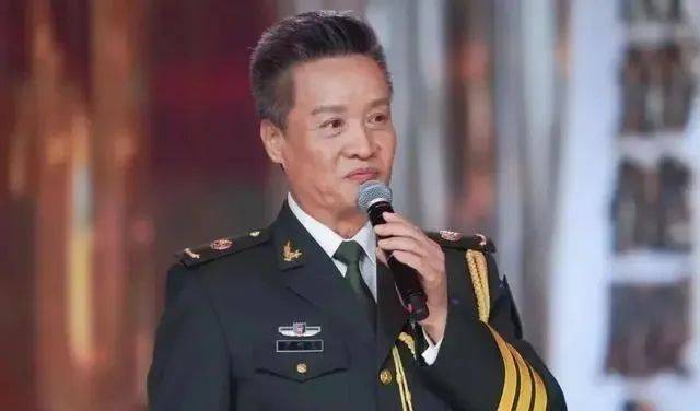 数不多的将军级歌手,16次上春晚,陪妻子抗癌30多年_山西省_梦想_军人
