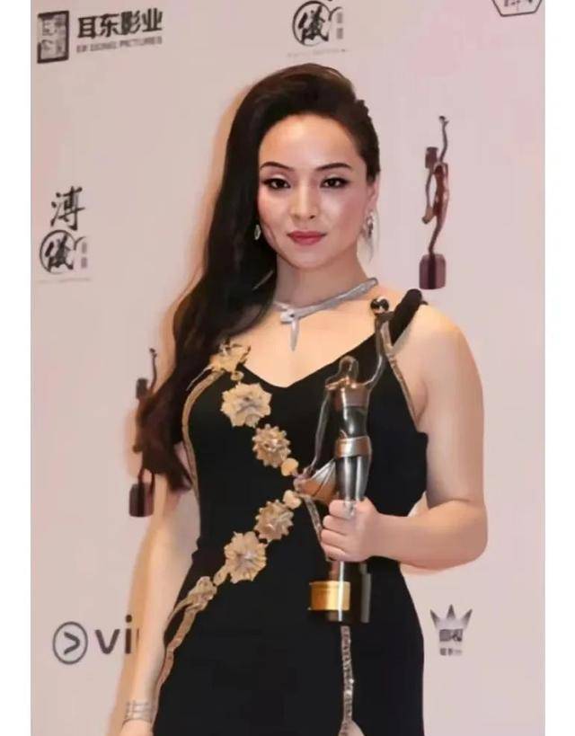 演员李丽图片