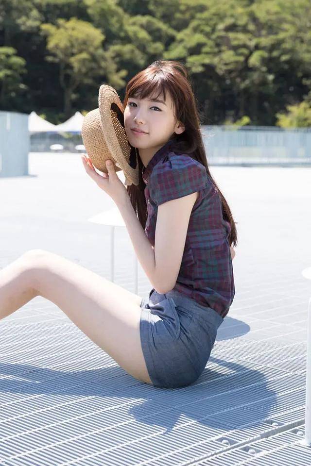 性感尤物——饭丰万理江,颜值与身材的完美结合,酷似新垣结衣_外貌_魅