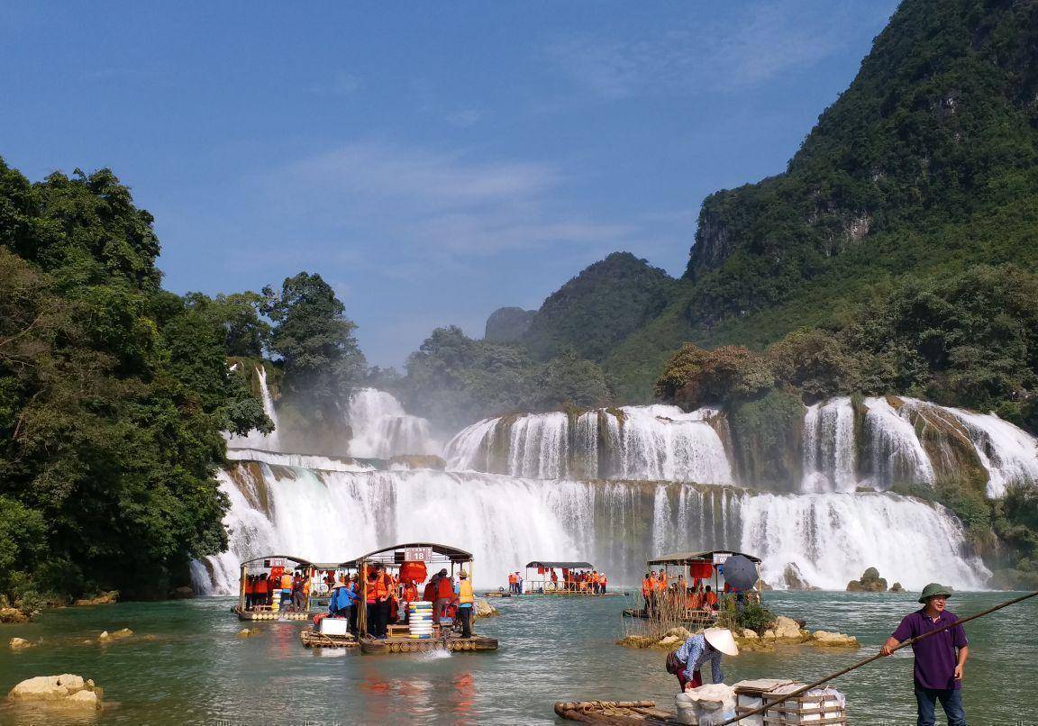 1,德天大瀑布人少的地方旅遊,其實才更能找到旅遊的感覺,最起碼拍照的