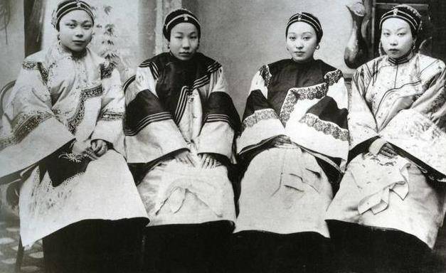 张作霖的子女当中,她是唯一还在世的人,现已93岁高