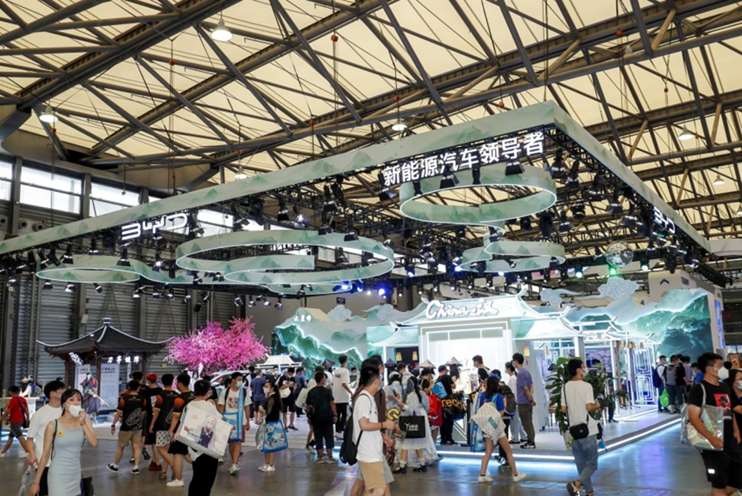 顶流coser,ip 联动,玩转二次元,2024 chinajoy 智能出行展区价值凸显!