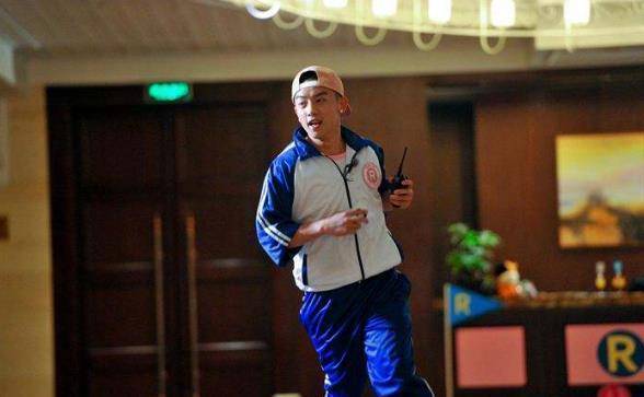 郑恺新剧播出,时隔2年再度出演电视剧被嘲:在跑男混不下去了?