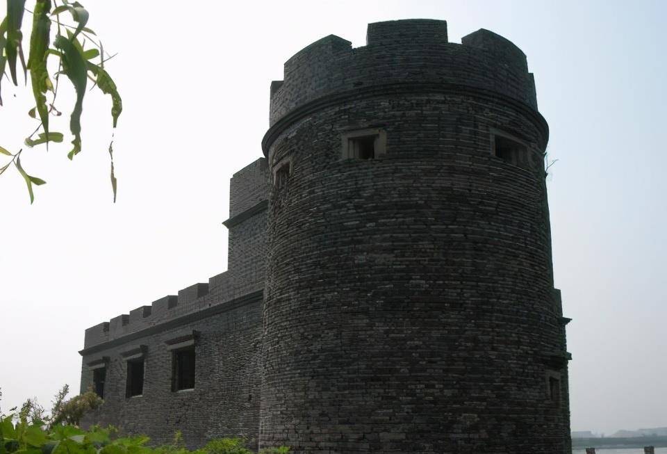 为什么德国的炮楼几乎根本炸不掉?_建筑_日军_碉堡