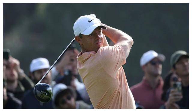 坎特利5杆领先赛虎退赛,小飞侠遭取消资格!_比赛_高尔夫_选手