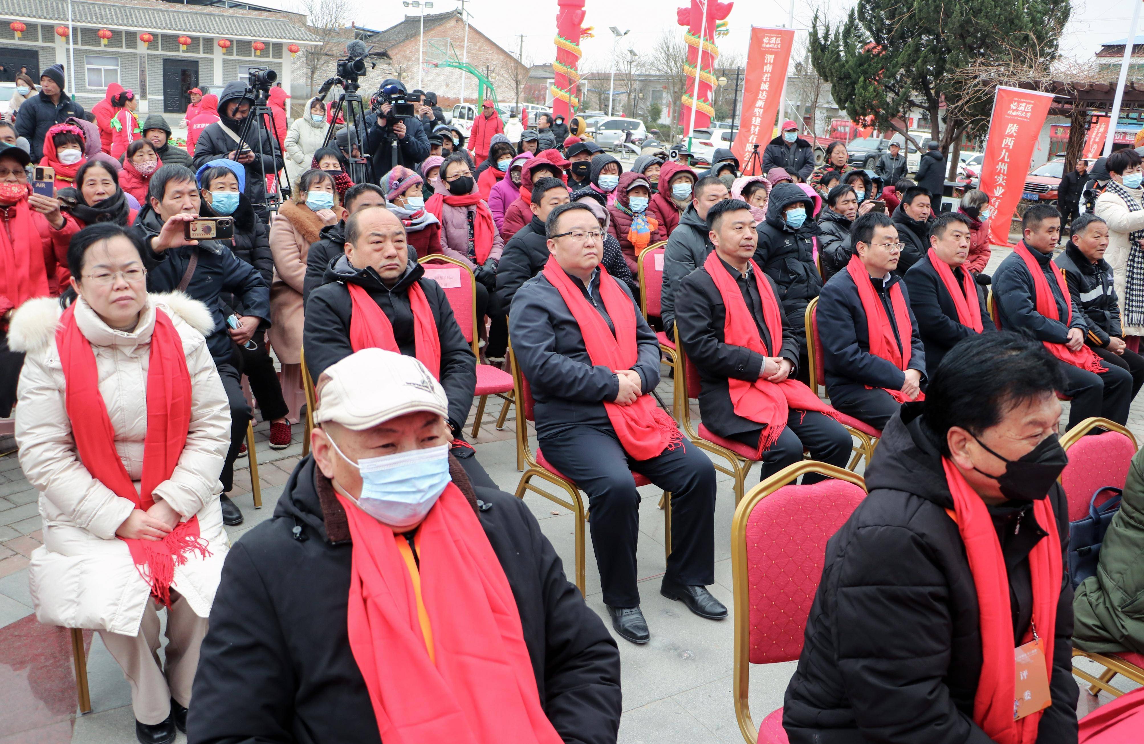临渭区戏曲闹元宵暨首届"李十三杯"秦腔自乐班决赛亮相"陕戏之乡"