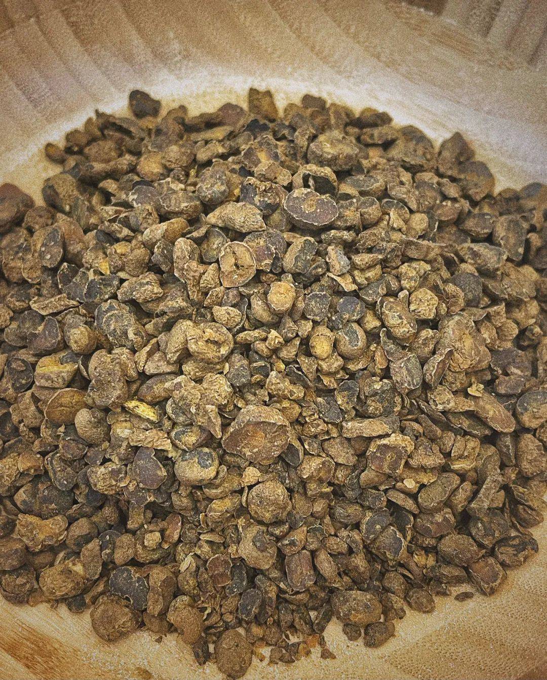 南昌贡方堂中医科专家陈顺涛主任表示,脂肪瘤在中医属于"痰瘤"的范畴.