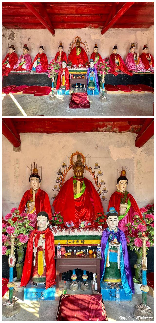 寺院右前方有山神庙.