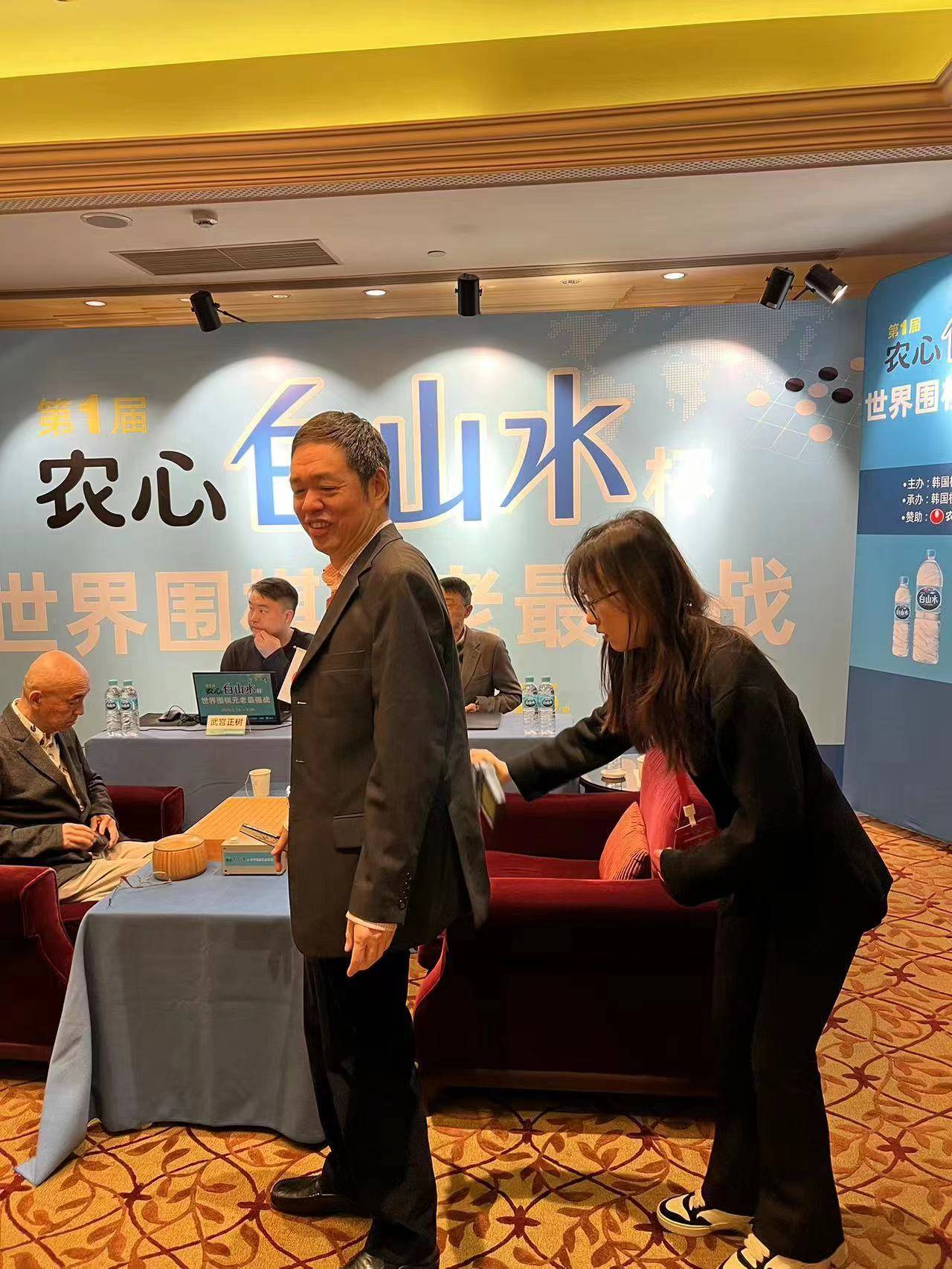 赛讯2月21日:马晓春胜武宫正树将战曹薰铉 申真谞胜柯洁将战丁浩