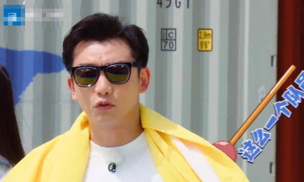 郑恺新剧播出,时隔2年再度出演电视剧被嘲:在跑男混不下去了?