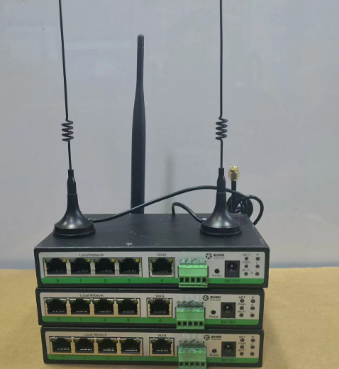 4g工业路由器细节展示(搭载高性能4g通信模块,支持七模全网)_系统