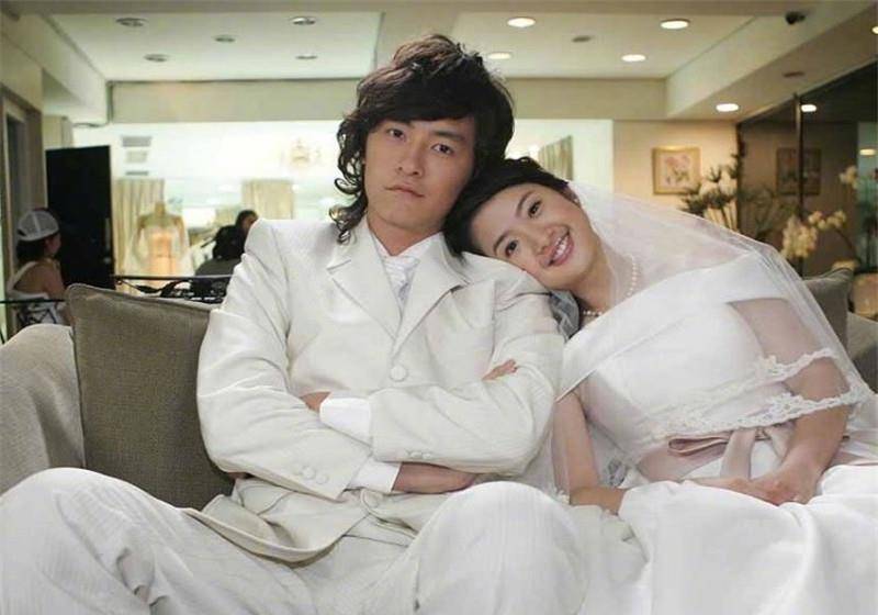 郑元畅林依晨再次合体,多年过去两人依旧拥有情侣感._什么_电视_网友