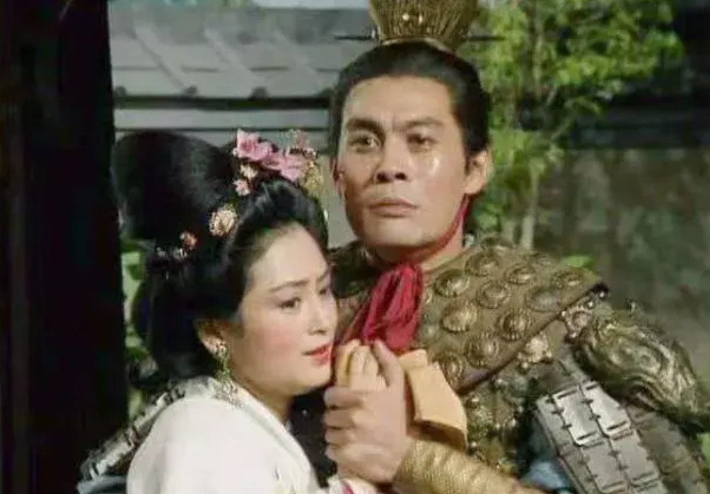 都怪他太贪图美色_吕布_貂蝉离间_李肃