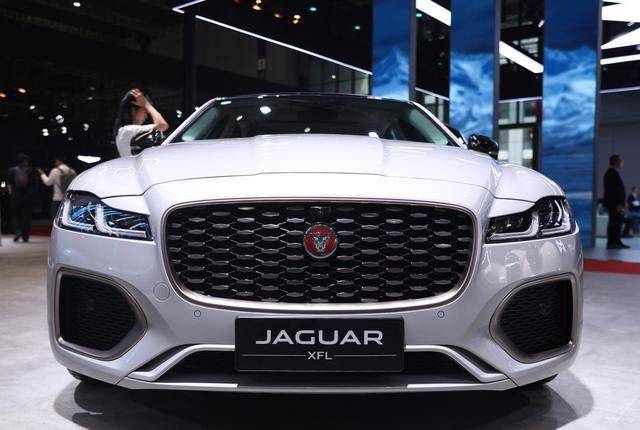 "别具一格"的设计美感,捷豹xel真的太"迷人"了_搜狐汽车_搜狐网