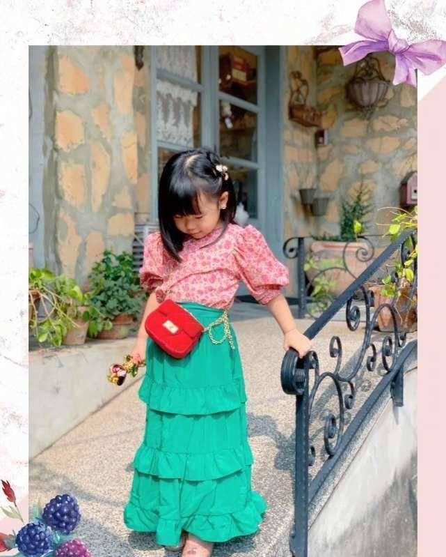 伊能静称女儿是自己的洋娃娃,富养女儿为完成儿时心愿,感慨珍贵的是你