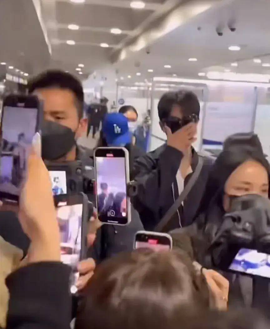 肖战凌晨情绪失控!