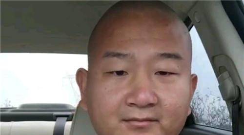 也许有些人不认识郭老师,她在短视频平台上十分火爆