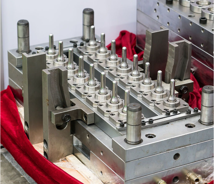 详述注塑模具进胶方式:突破传统,提升生产效率—协宏_材料_塑料_方法