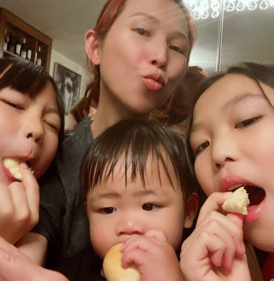 本来姐姐过生日是主角,但不少