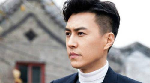 靳东谦虚说出道时没王宝强帅,看到旧照后:我信了_时候_电视剧_认可