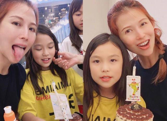 蔡少芬分别在11年,13年以及19年生下三个宝宝,大女儿张楚儿,二女儿张