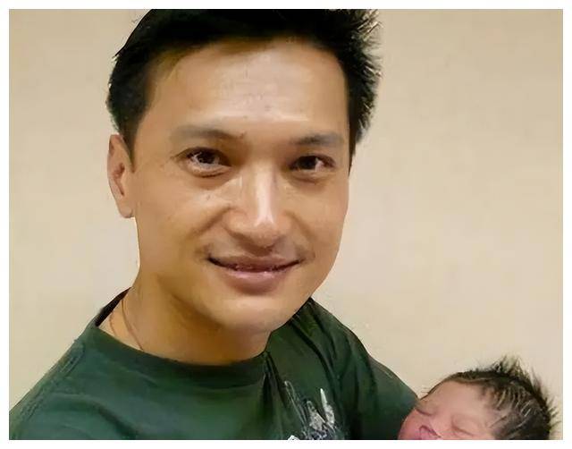 是关于香港电视剧界的三位重量级人物——陈锦鸿,佘诗曼和欧阳震华,在