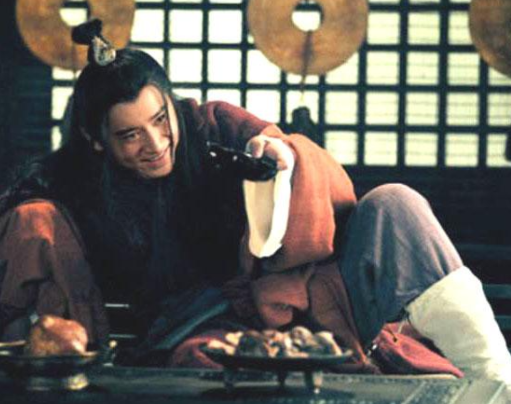 富甲天下的国家,也在几十年后慢慢步入分裂局面.