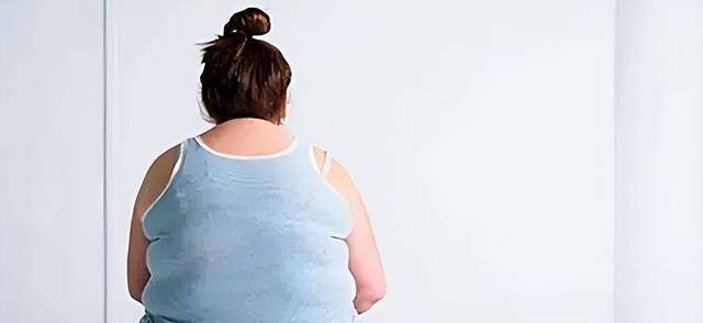 800斤胖男,每天能吃250碗饭热量,医生曾言活不过5