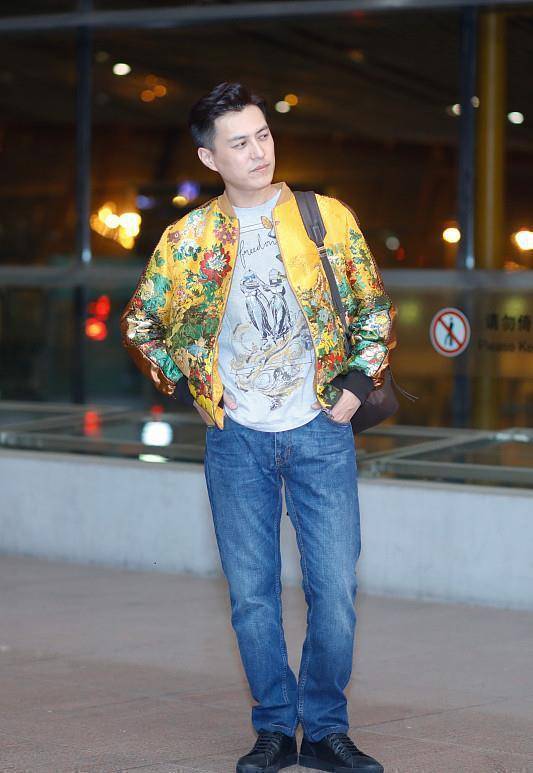 靳东谦虚说出道时没王宝强帅,看到旧照后:我信了_时候_电视剧_认可