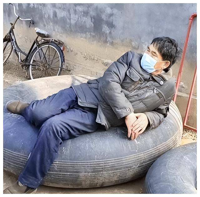 大衣哥上百万求婿,朱雪梅赶集狼狈嫁对象,网友热议_生活_问题_身材