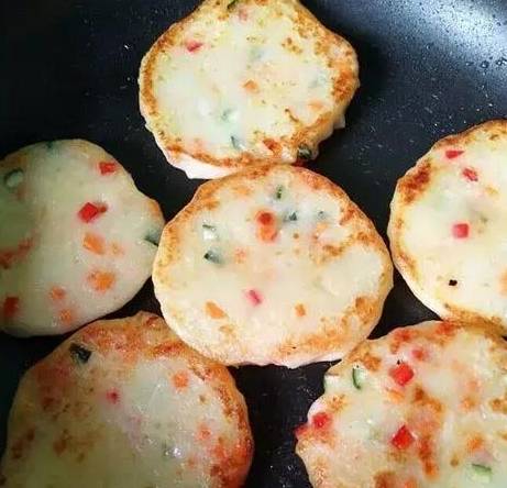 完美早餐4种土豆饼的做法,香香酥酥简单好做的美食!_面糊_面团_小火