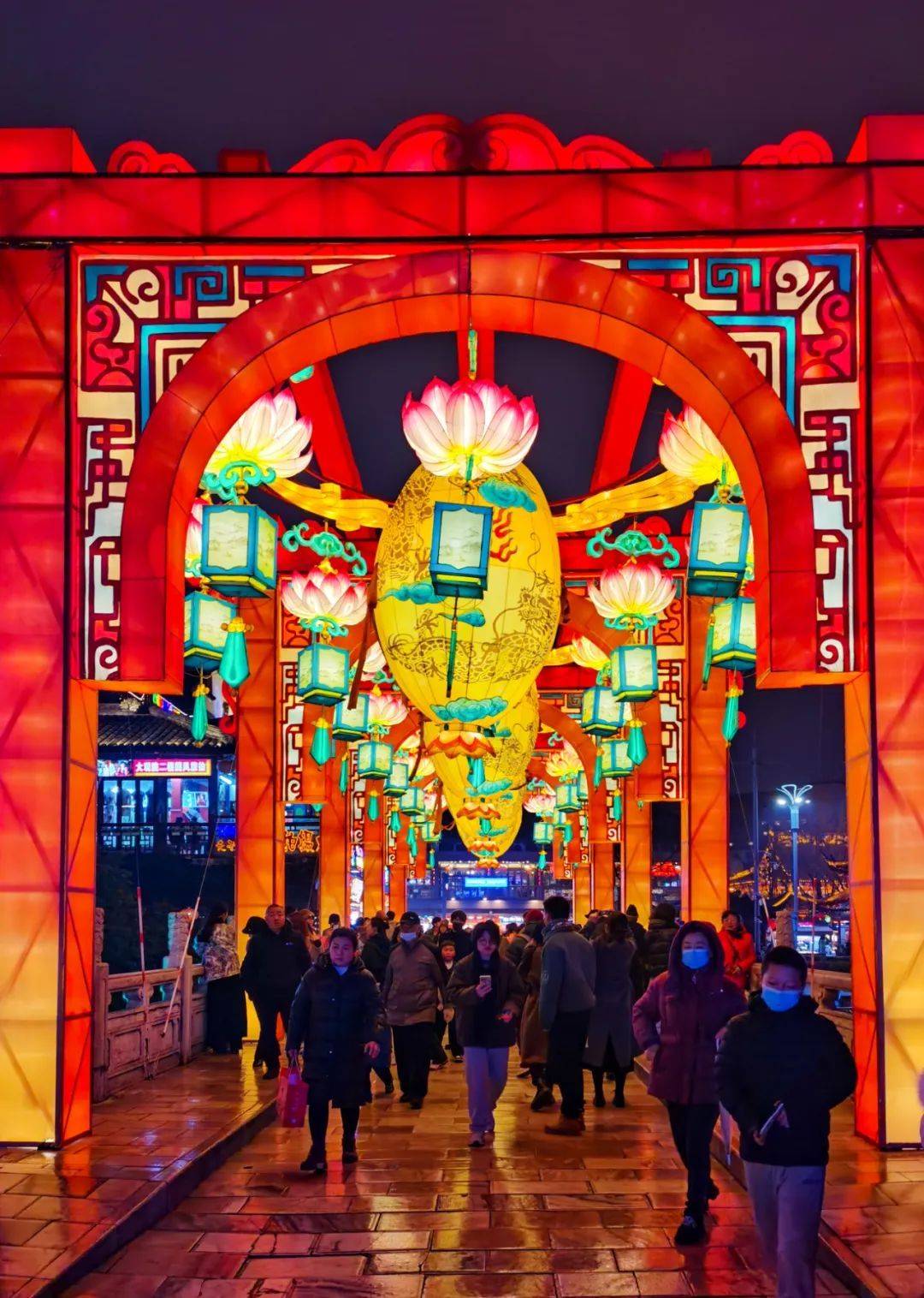 古都彩灯会:北京与南京的璀璨交汇_温榆河_秦淮河_灯光