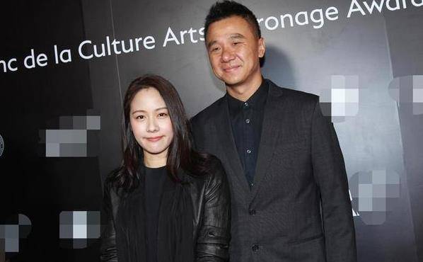 封7年,深陷"小三门"的林嘉欣,隐退5年后,夺金马奖大满贯_生活_母亲