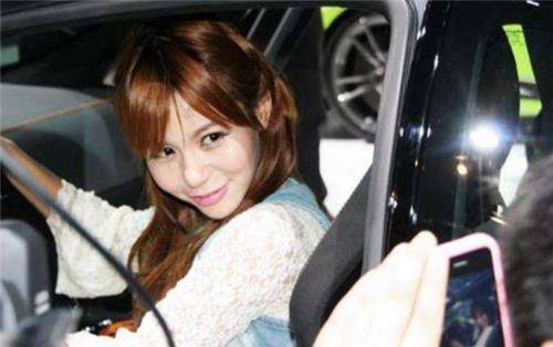 曾扬言"宁愿坐在宝马里哭"的马诺,10年过去,如今愿望实现了吗_崔氏_朱