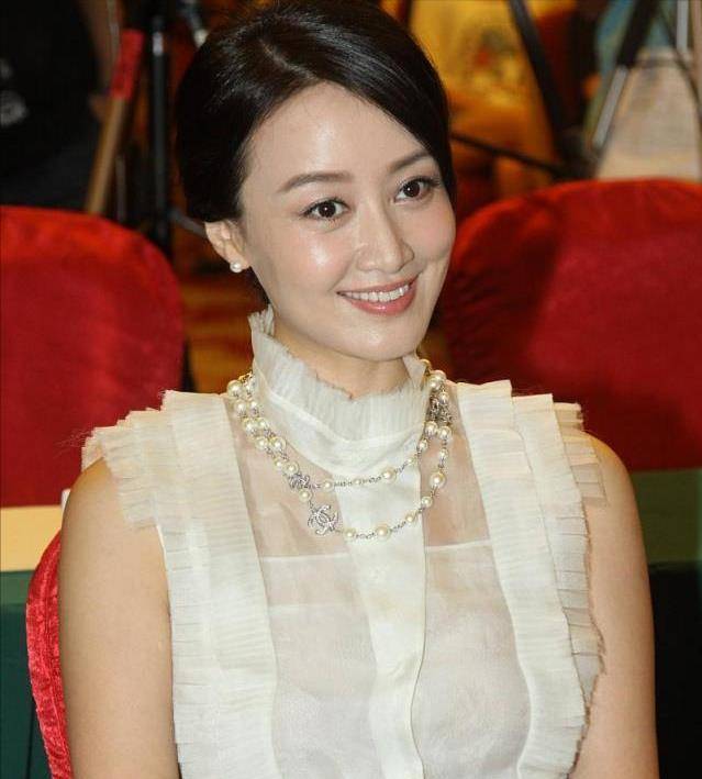 他可是第一代网络作家,笔名"李寻欢",当时还和宁财神,邢育森并称为